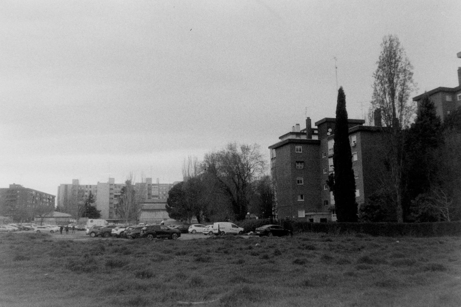 Paisaje urbano en blanco y negro